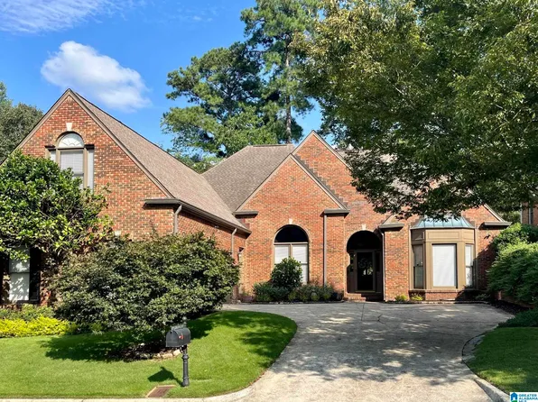 2044 Glen Eagle Ln, Birmingham, AL 35242