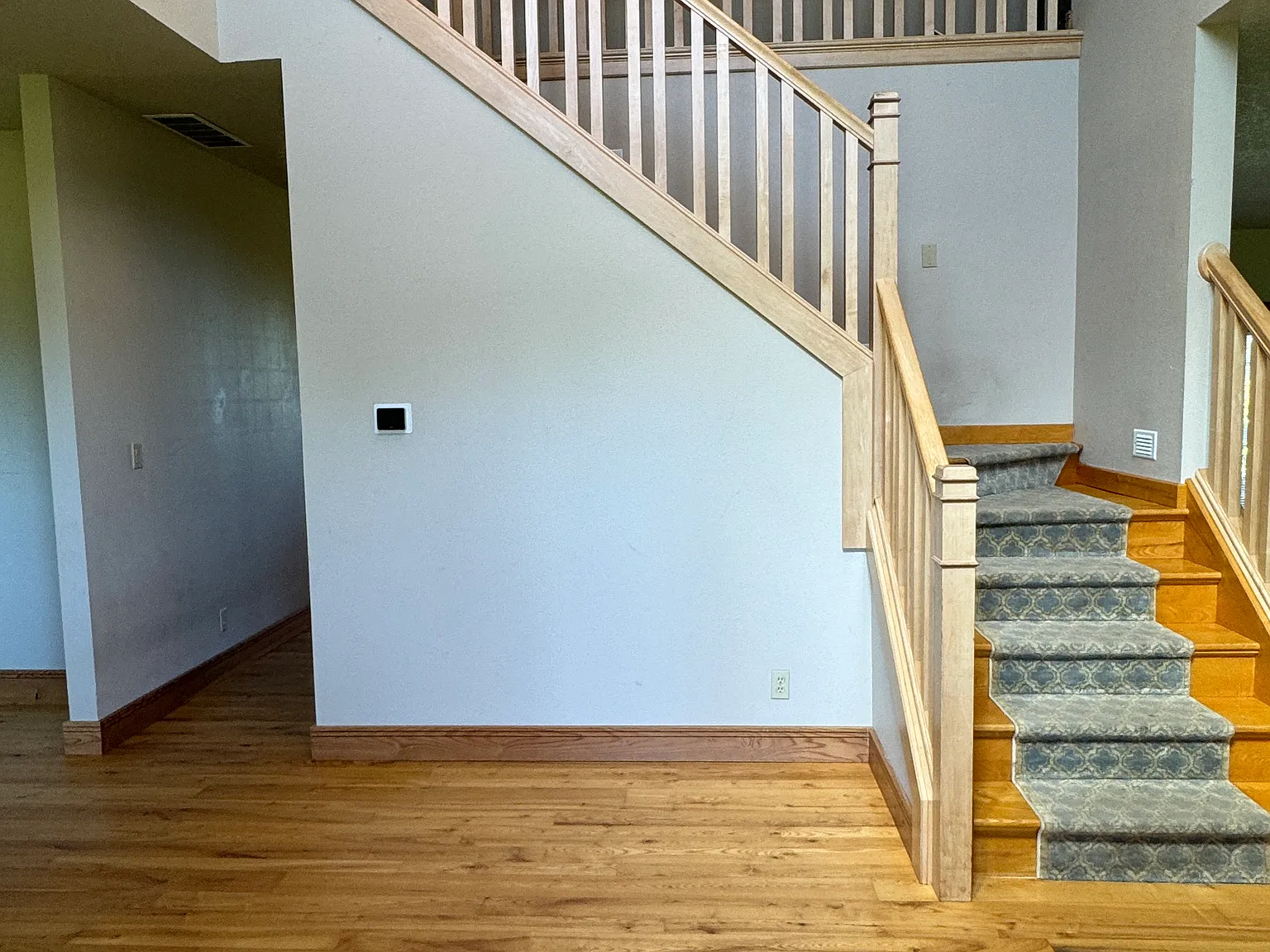 3 bed, 2.5 bath, 2345 sqft, $2,950 — Photo 3