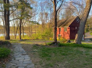 16 Beaver Edge Rd, Rhinebeck, NY 12572
