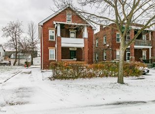 864 Whitcomb Rd, Cleveland, OH 44110