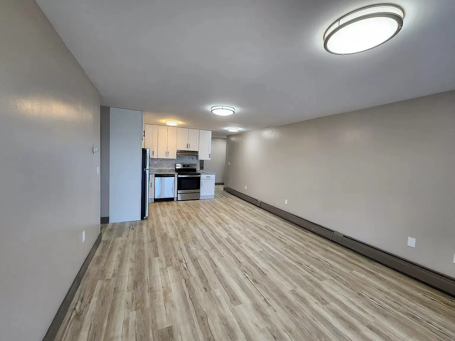1 bed, 700 sqft, $1,604 — Photo 3