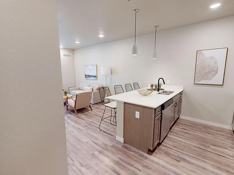 10Bedrock Apartments — Photo 29