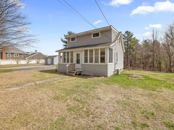 75 Pleasant St, Grafton, MA 01519