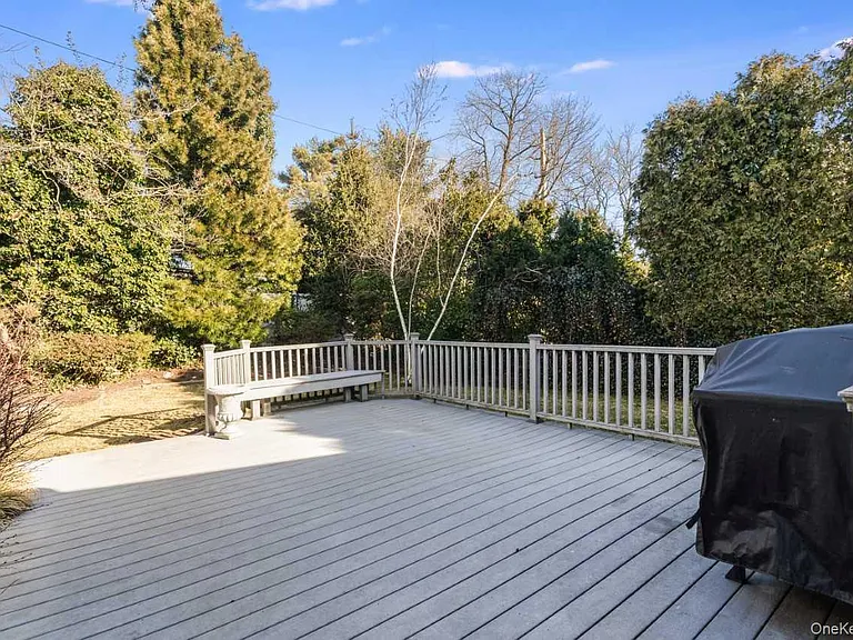 18 Shelter Hill Rd — Photo 24