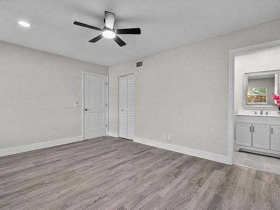 5th image of 539 Franconia Circle #B