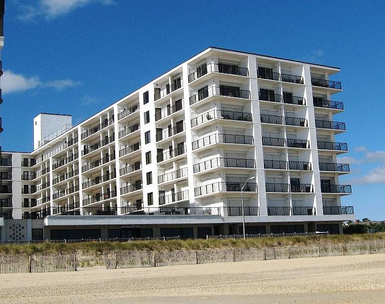 1st image of 527 N Boardwalk Unit 417
