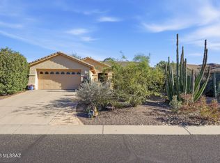 1018 N Cowboy Canyon Dr, Green Valley, AZ 85614
