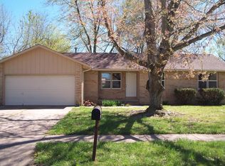 1324 W Winkler St, Springfield, MO 65807