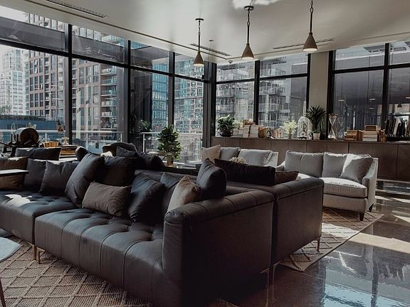 5th image of 676 N Lasalle Dr Unit 204