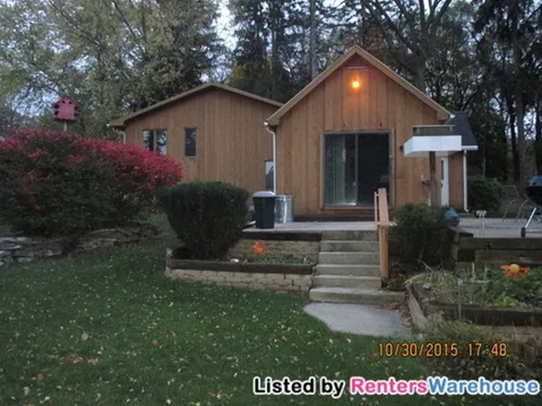 W1310 S Shore Dr, Palmyra, WI 53156