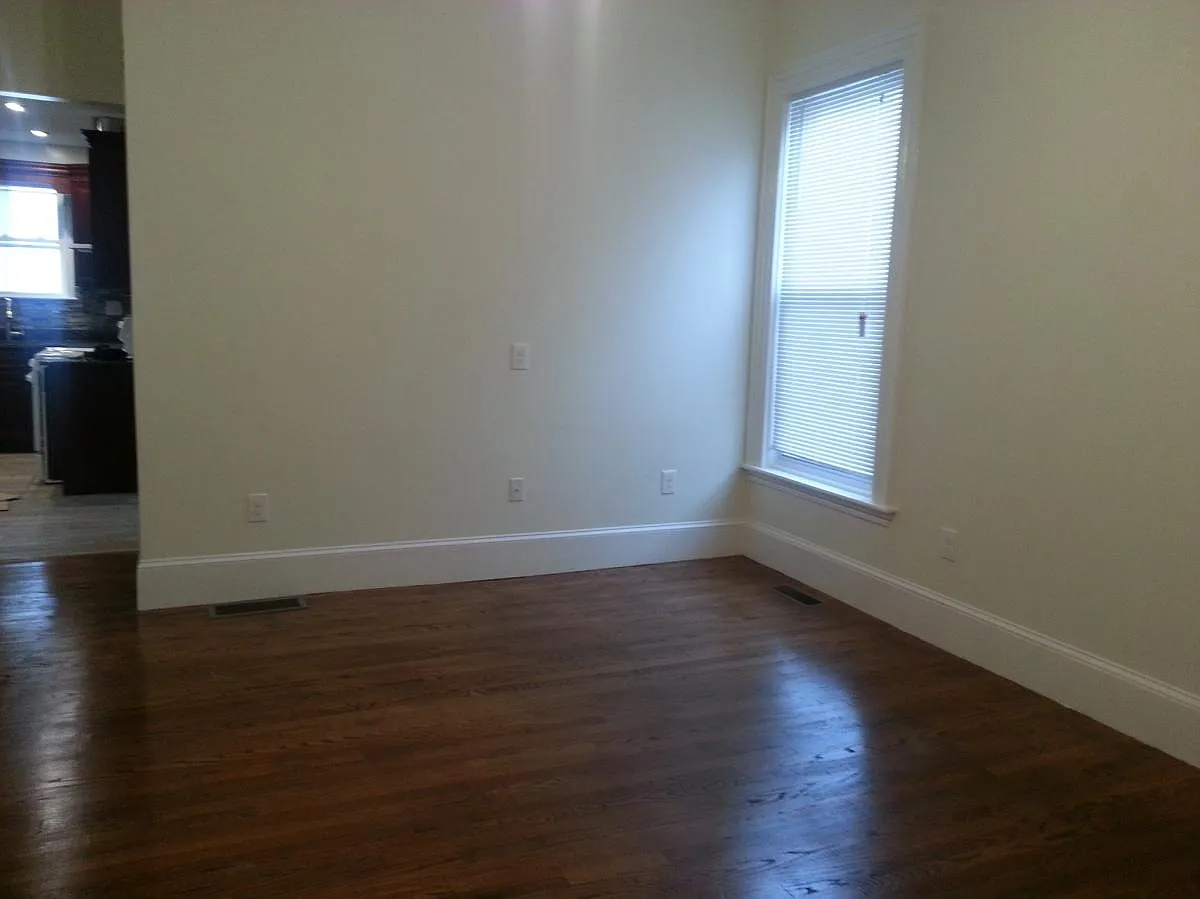 Building Photo - 105 Washington St #1