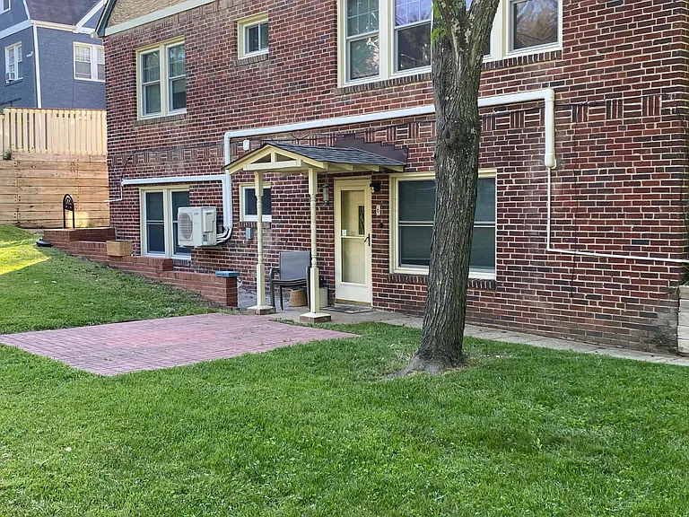 7910 Long Branch Pkwy #6 — Photo 3