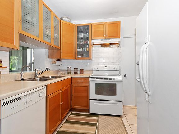 4th image of 1536 71st St