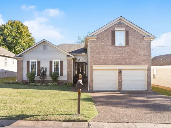 104 Cloverfield Ct, Hendersonville, TN 37075