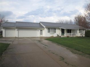 2710 Beaver Tail Ln, Urbana, IA 52345