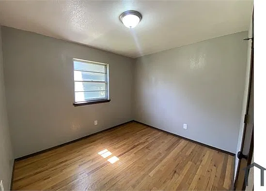 5 bed, $1,550 — Photo 2