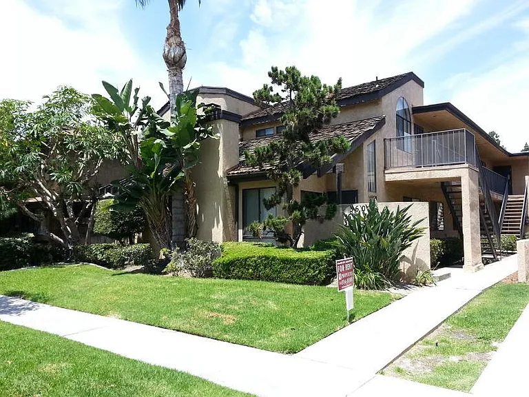 3601-3609 Howard Ave — Photo 1