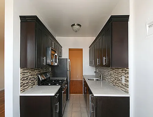 Rented by SW Queens Mezzanine | media 22