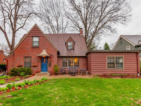 1001 43rd St, Des Moines, IA 50311