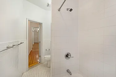 Rented by Moises Farhart, LREB