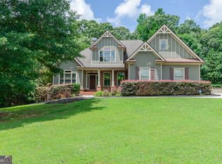 1404 Fairwinds Ct, Loganville, GA 30052