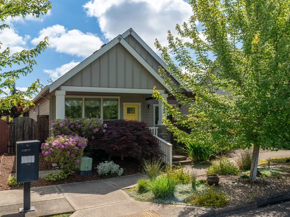 3500 NE Hembree St, McMinnville, OR 97128