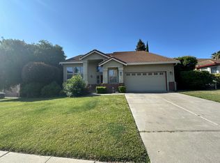 690 Edenderry Dr, Vacaville, CA 95688