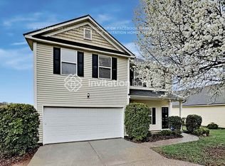 8133 Chatham Oaks Dr, Concord, NC 28027