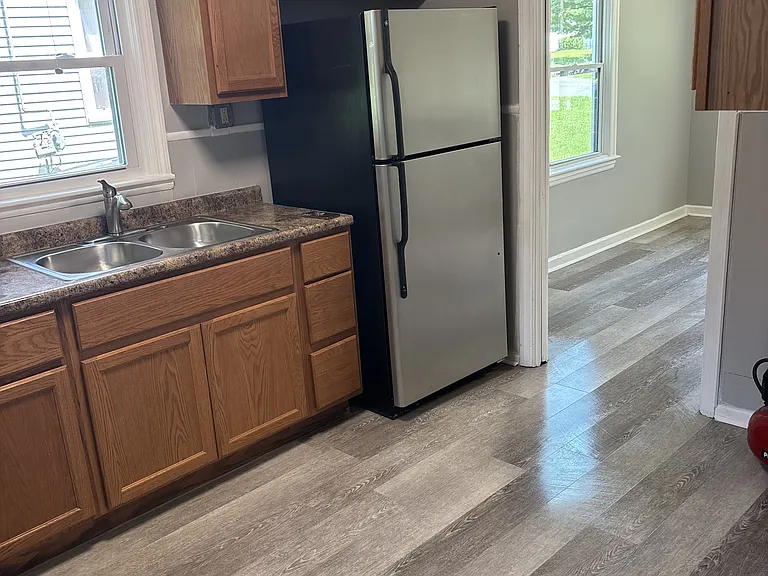460 Marechal Ln — Photo 9