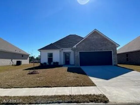 15082 Stockridge Dr, Gulfport, MS 39503
