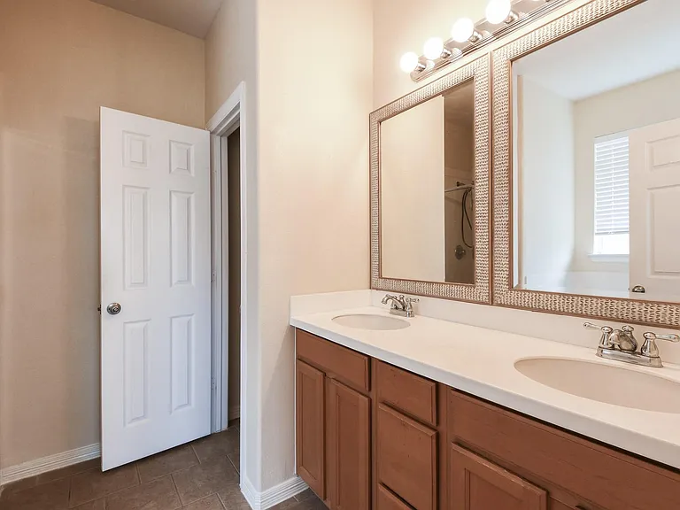 2029 Creek Run Dr — Photo 19