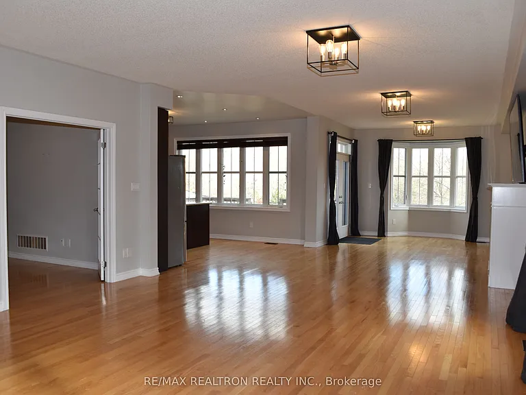 15 Burning Springs Pl — Photo 12