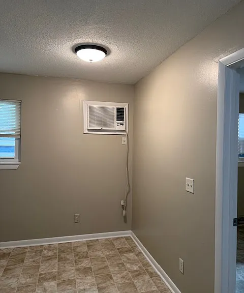 3739 Saint Johns Ave #2B — Photo 7