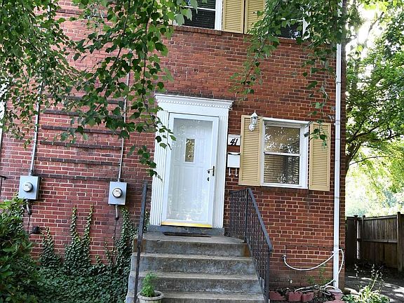 3rd image of 41 Underwood Pl