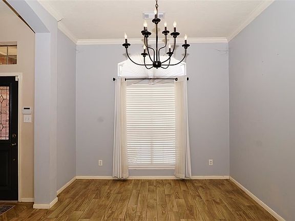 4th image of 3226 Woodcreek Glen Ln