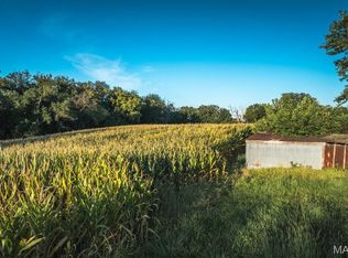 23696 Rangeline Rd, Jerseyville, IL 62052