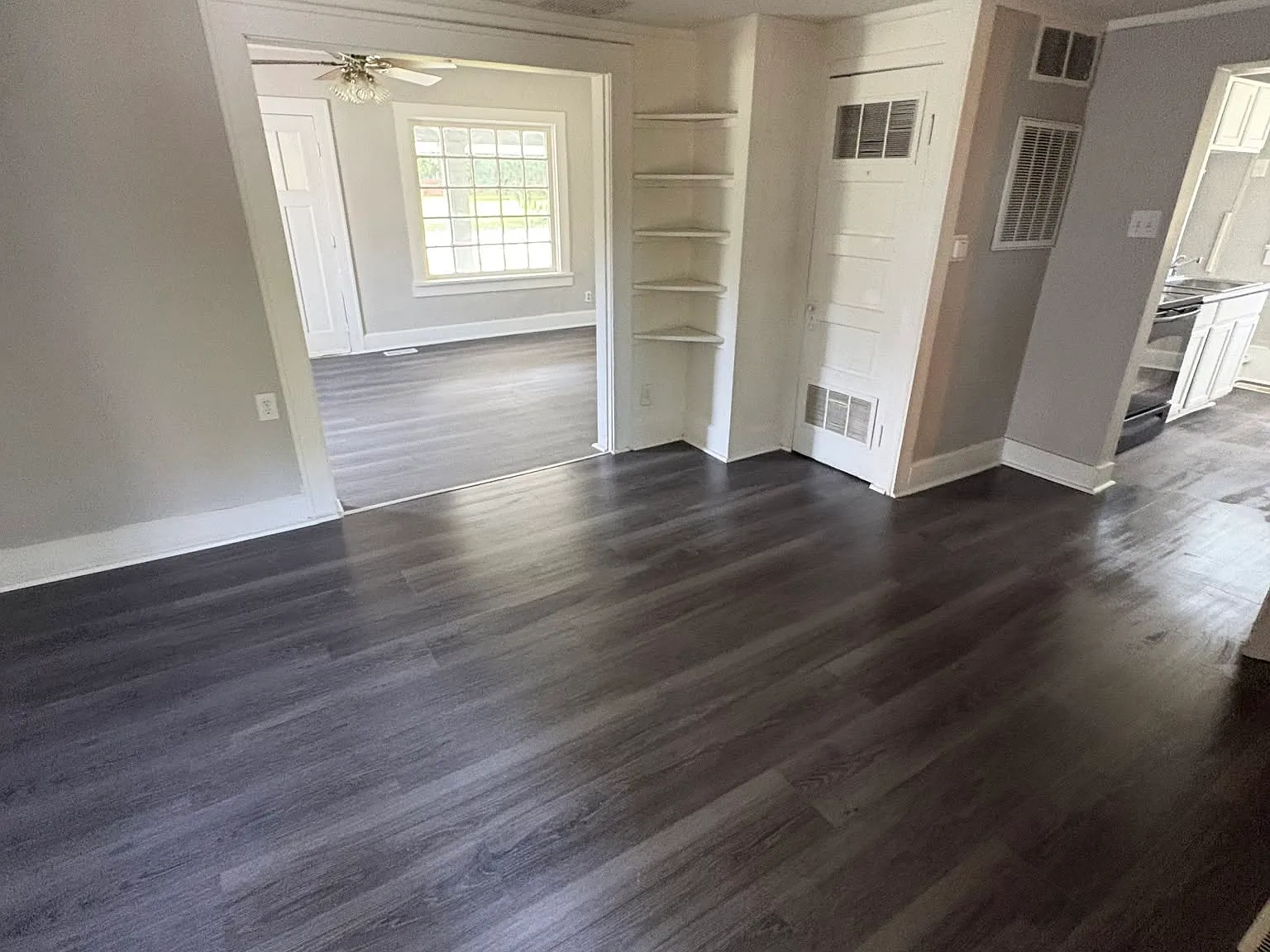 4 bed, 1008 sqft, $1,795 — Photo 3
