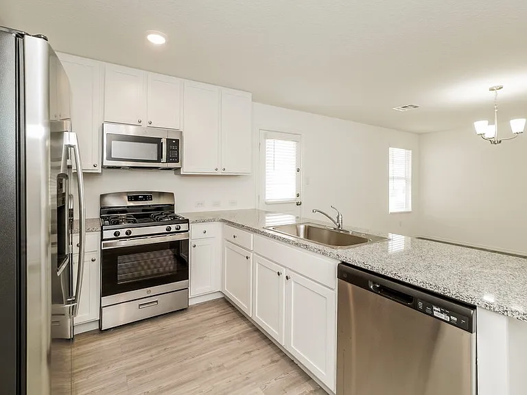 2441 Double Oak Dr — Photo 8