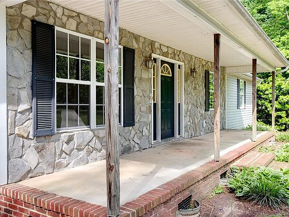 3rd image of 5607 Whispering Pines Dr