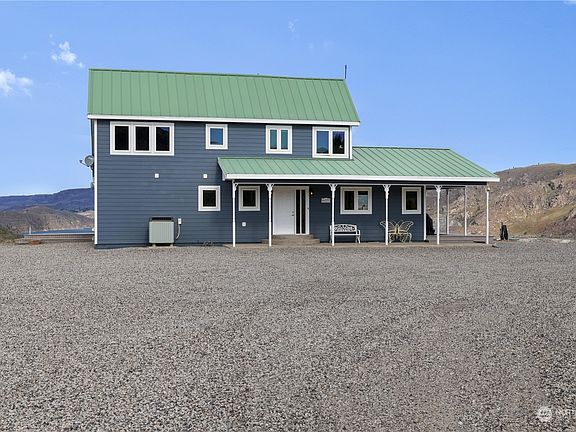 4th image of 46233 Westwind Dr N
