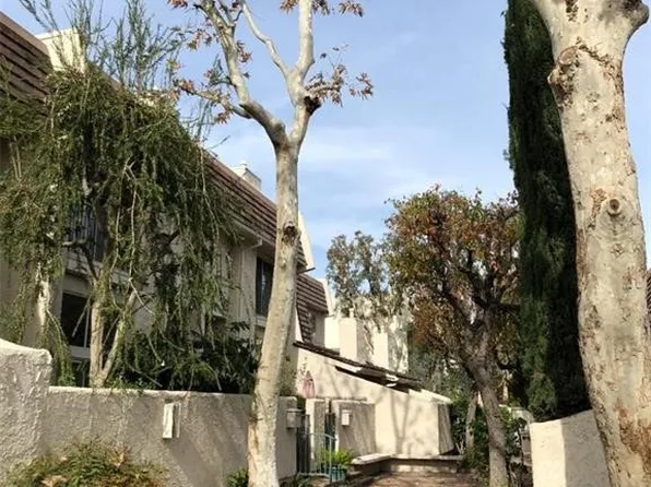 22219 1/2 Erwin St #22219, Woodland Hills, CA 91367