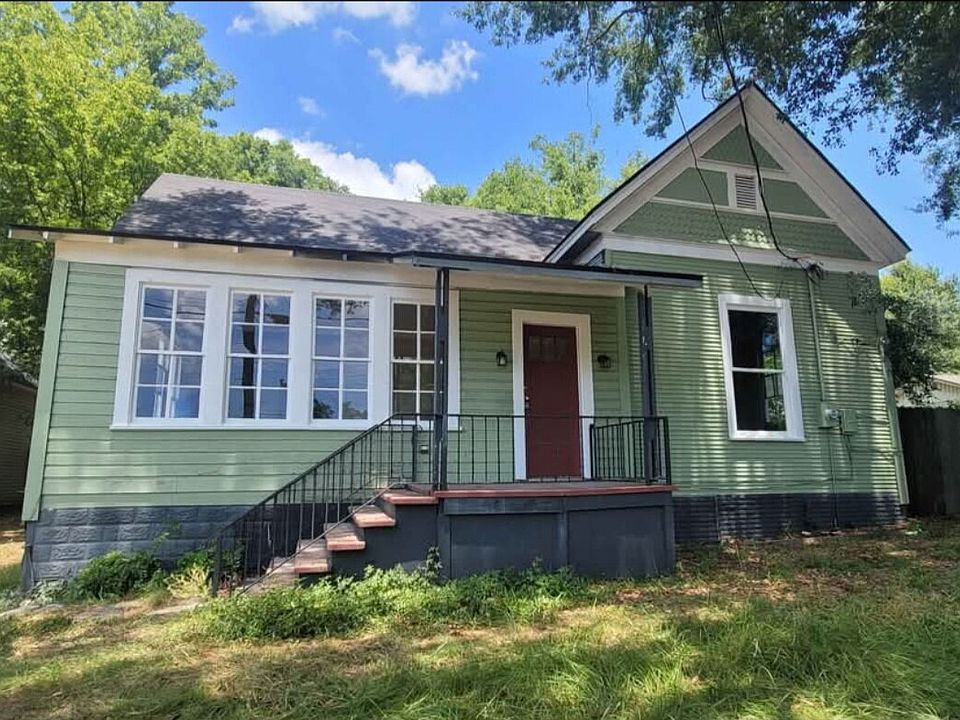 1st image of 1005 E Fannin St