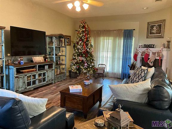 2nd image of 16286 Greenwood Dr