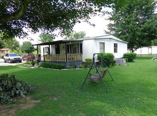 910 Rowe School Rd, Puryear, TN 38251