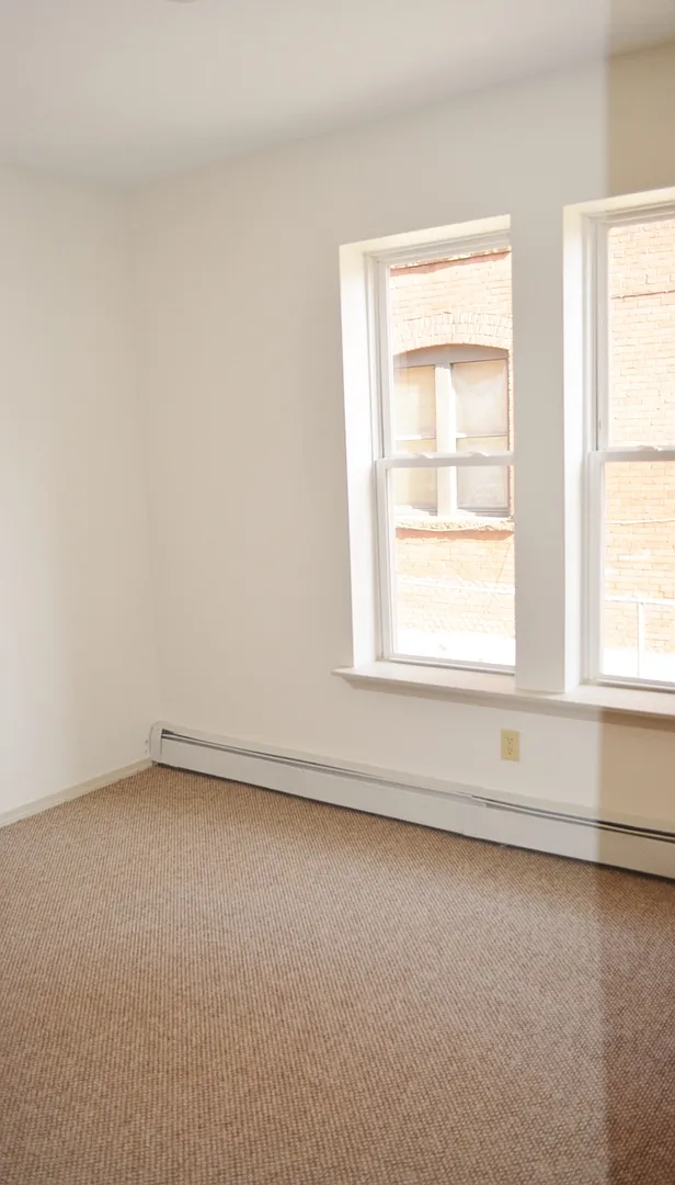 50 Elliott St / Jess Properties, LLC — Photo 4