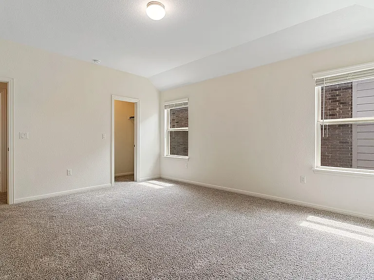 607 Allende Bnd — Photo 37