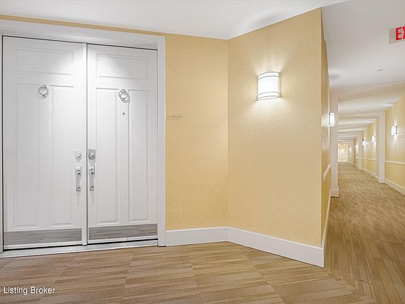 2nd image of 324 E Main St Unit 207