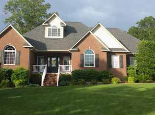 348 Magnolia Ln, Crossville, TN 38555