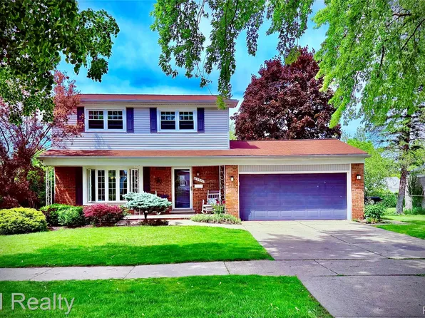 29902 Lyndon St, Livonia, MI 48154