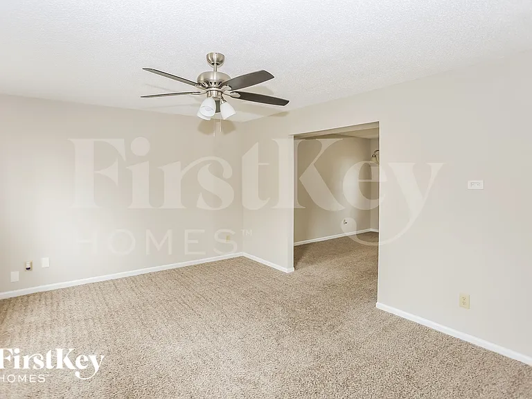 9419 White Cedar Ct — Photo 4